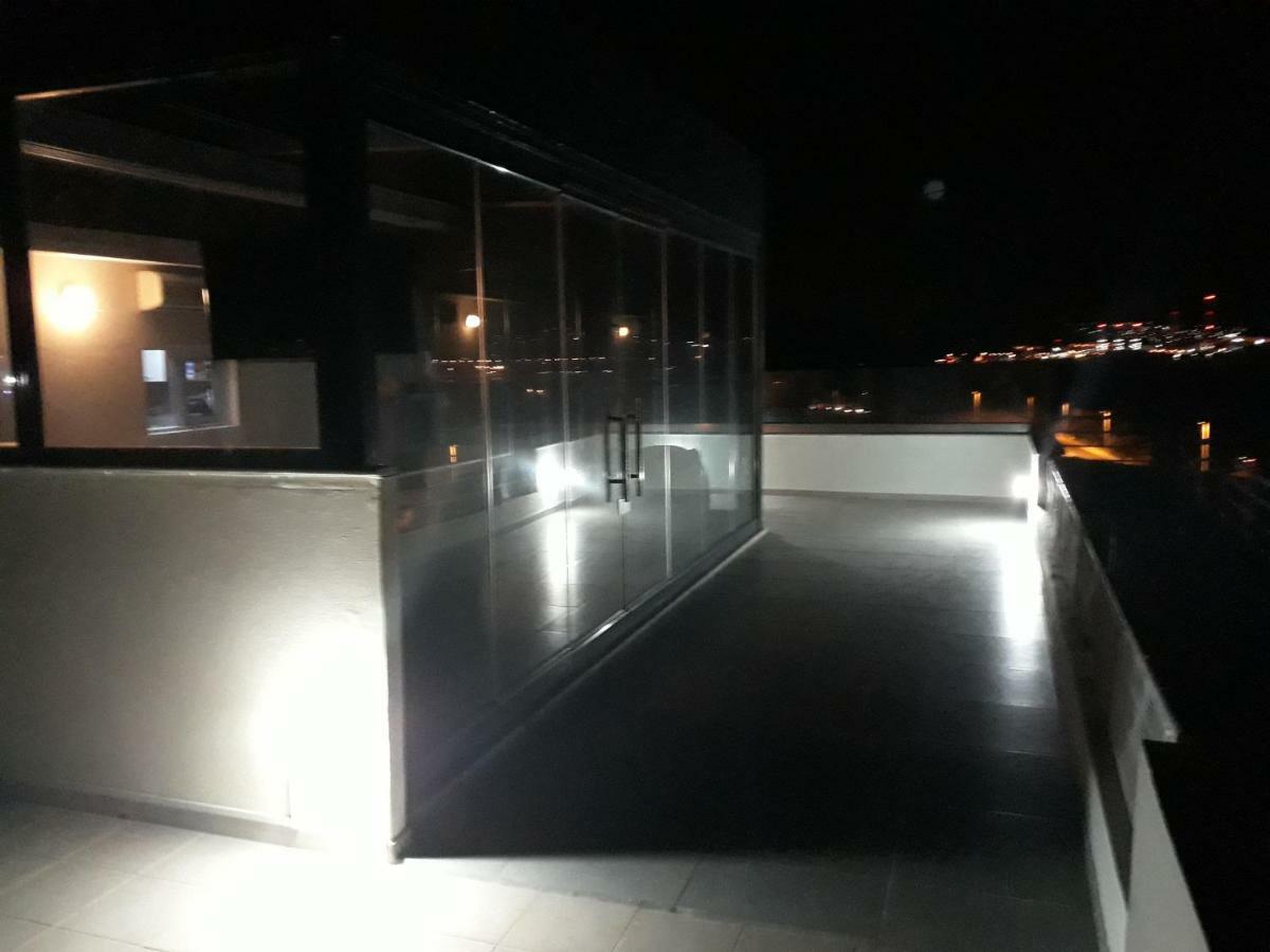 Deep Blue Apartment Lavrion Bagian luar foto