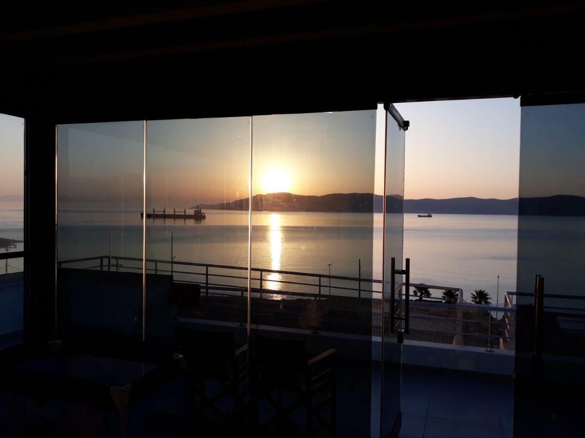 Deep Blue Apartment Lavrion Bagian luar foto